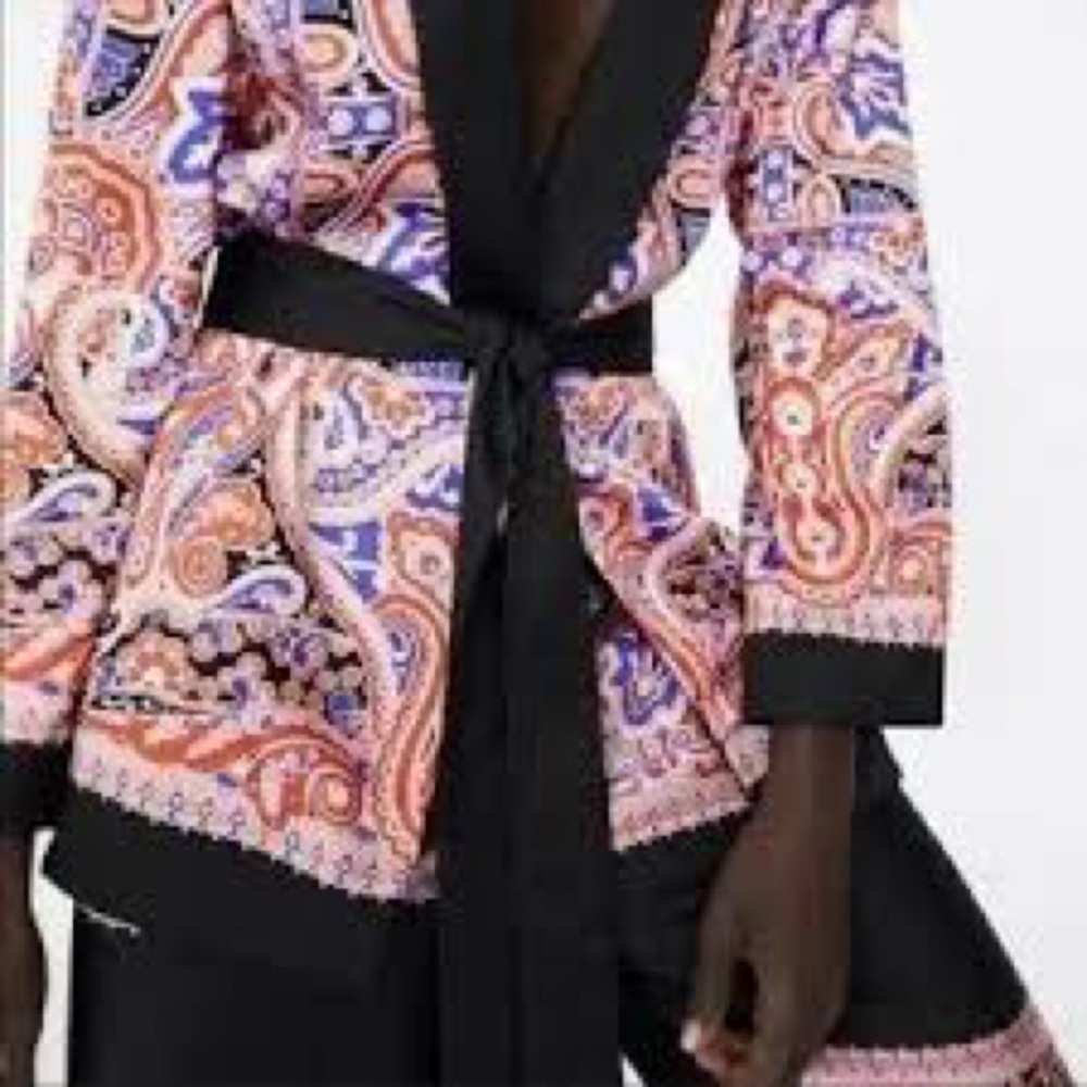 Zara Paisley Blazer with Black Lapel - Picture 3 of 4